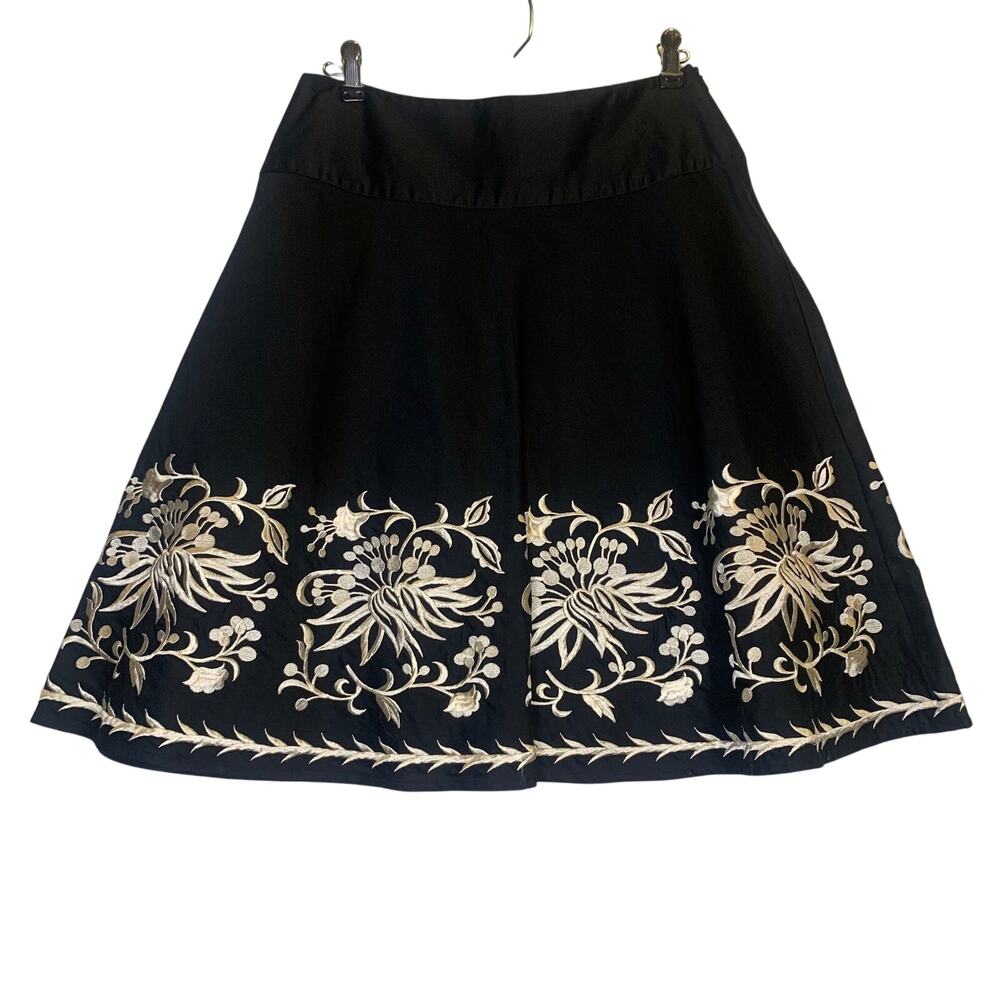 White House Black Market A-Line fit and flare SKIRT Size 6-  #Holiday Parties